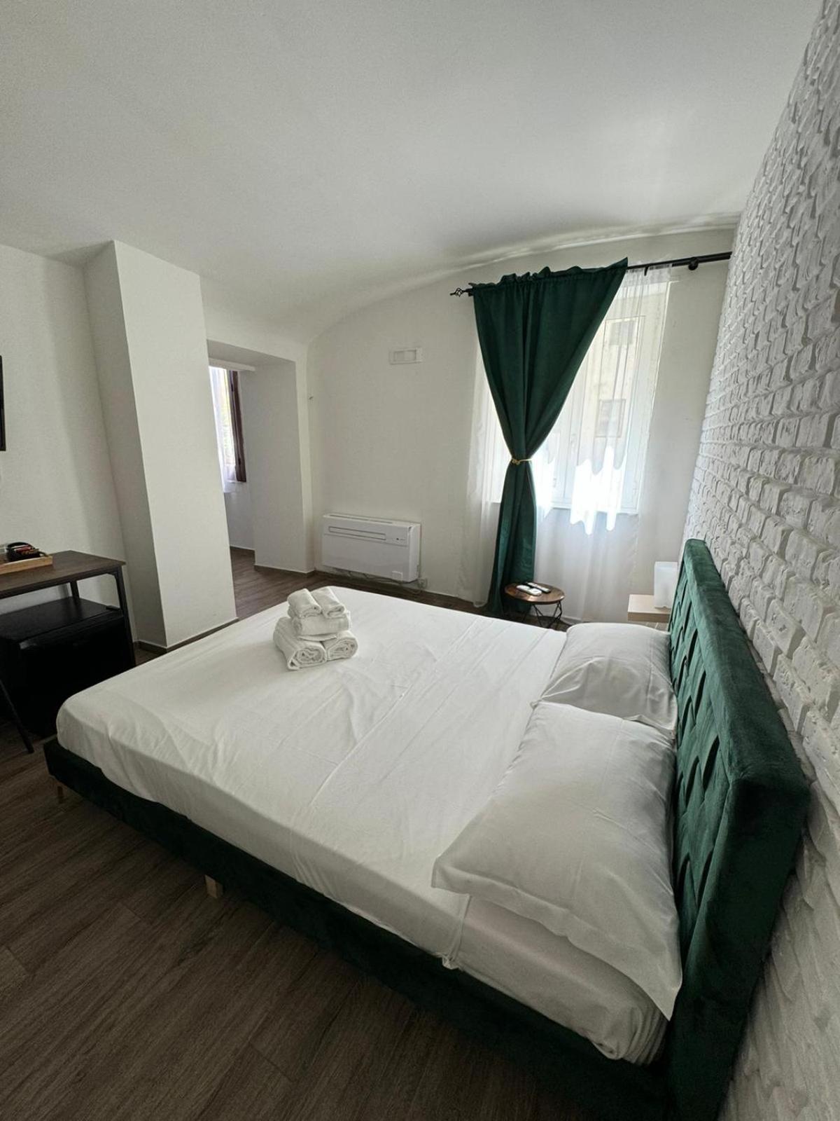 Palazzo Belmosto Napels Buitenkant foto